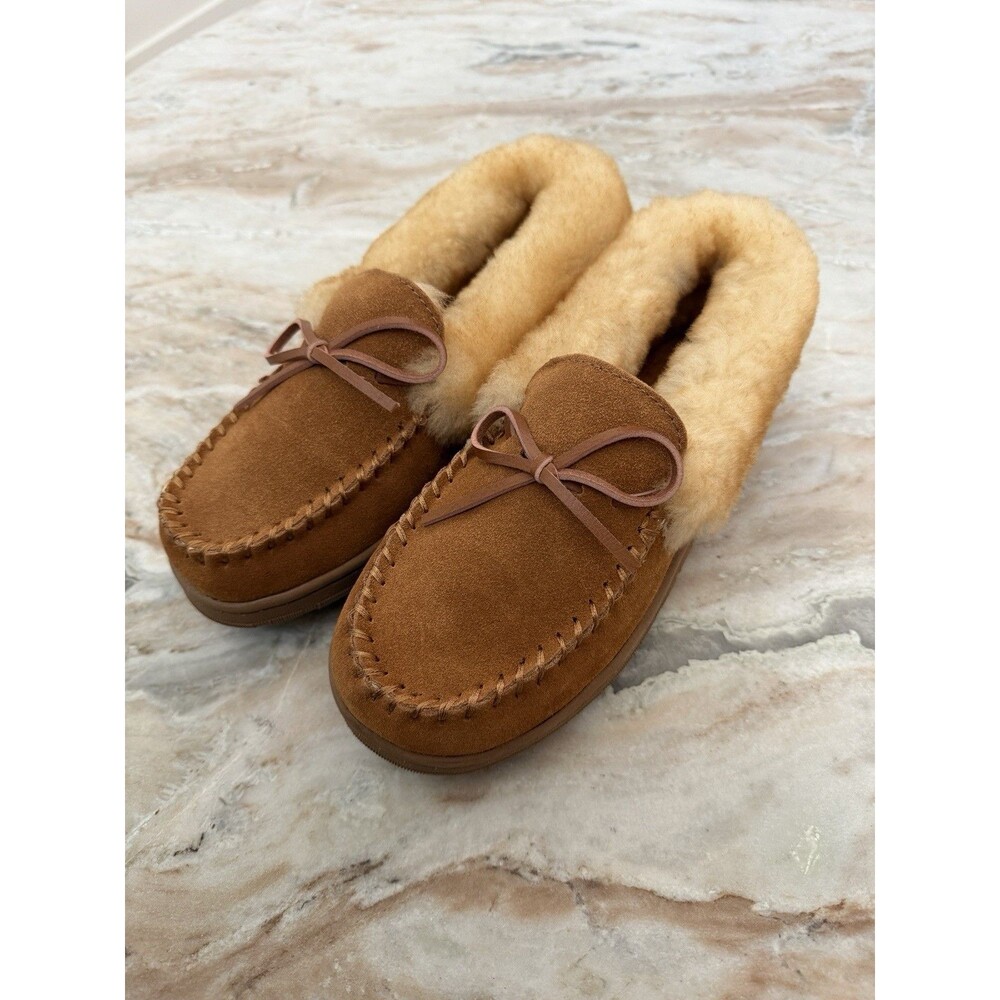 NWOT Surell Womens Sheepskin Leather Moccasin Slipper Size 6